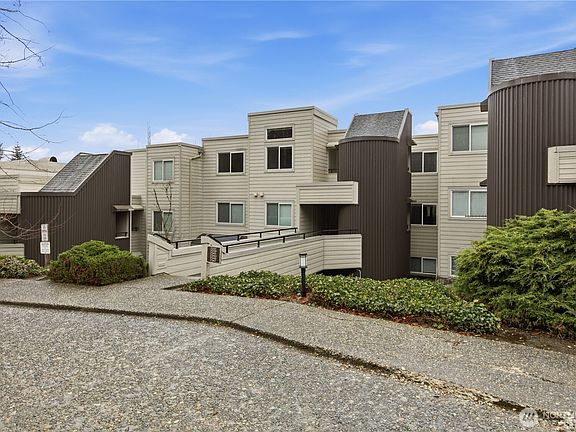 2nd image of 7339 Old Redmond Road #118