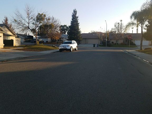 5th image of 807 Royal Dr