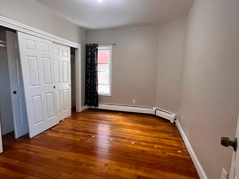 264-2A Lawrence St #3 — Photo 1