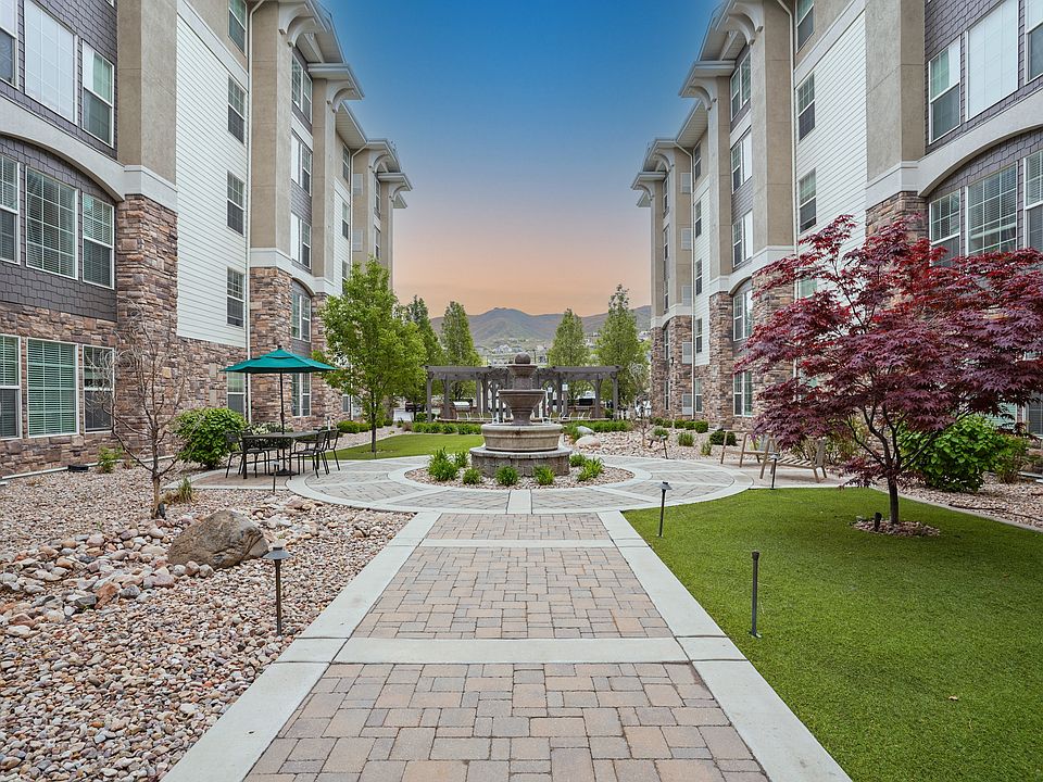 Outdoor Courtyard