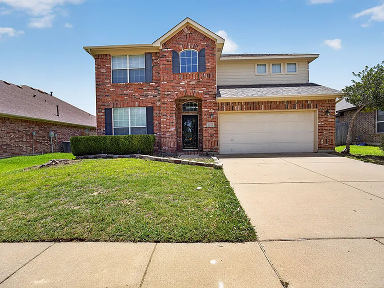 4521 Chaparral Creek Dr — Photo 1