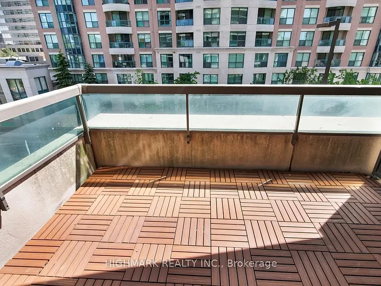 509 Beecroft Rd #517 — Photo 12