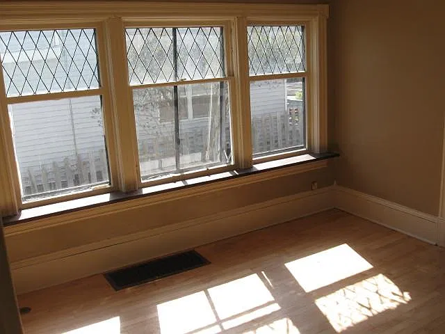 6 bed, 2119 sqft, $3,700 — Photo 4
