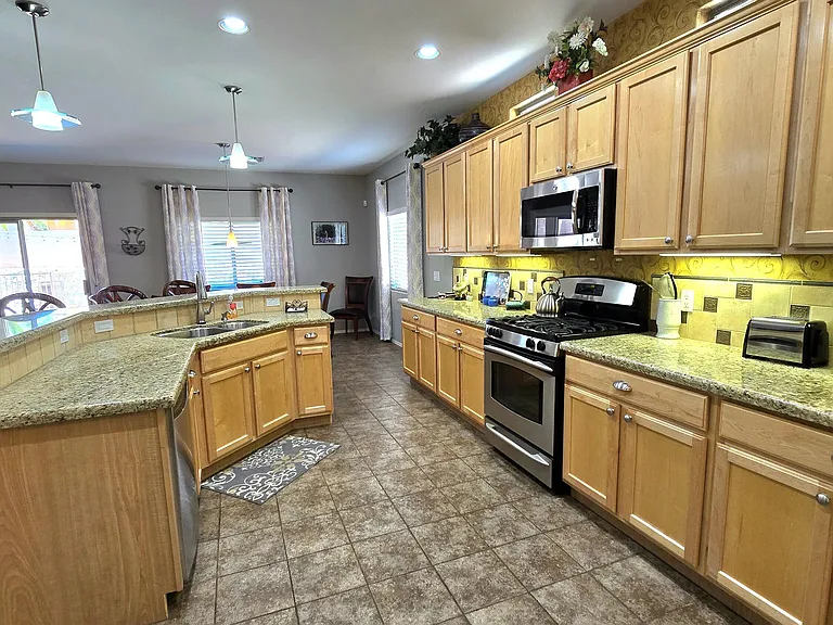 3725 E Northern Dancer Rd — Photo 7