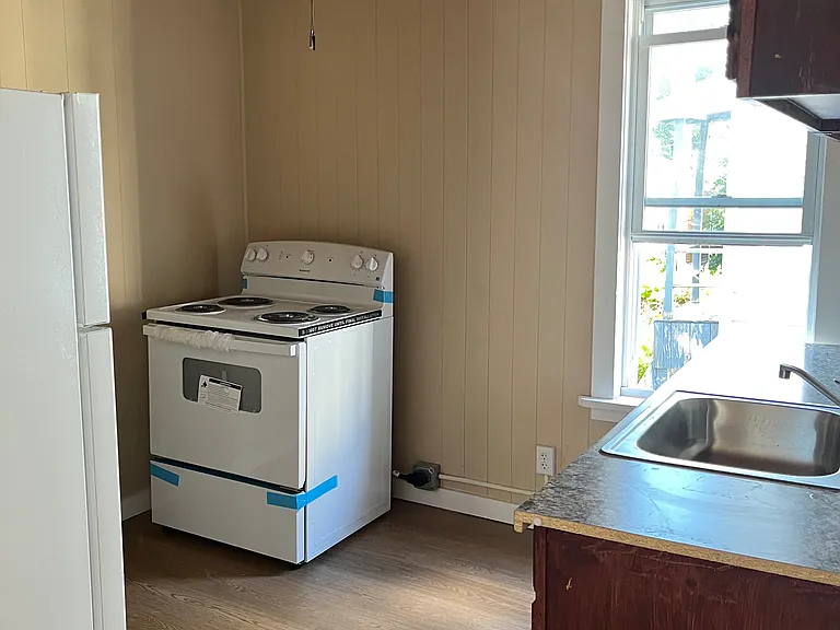1004 Rudolph Pl #2-R — Photo 3