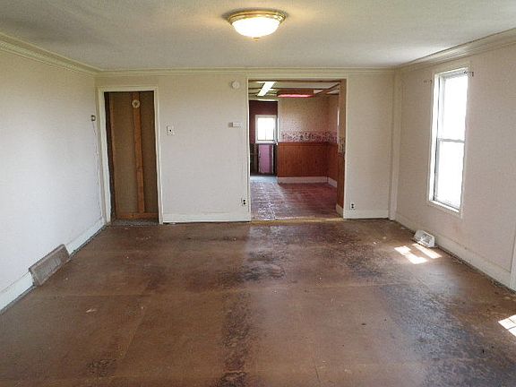 4th image of 23372-2950 East St