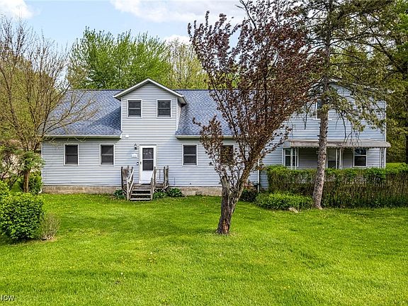 2nd image of 2055 Grant Ave