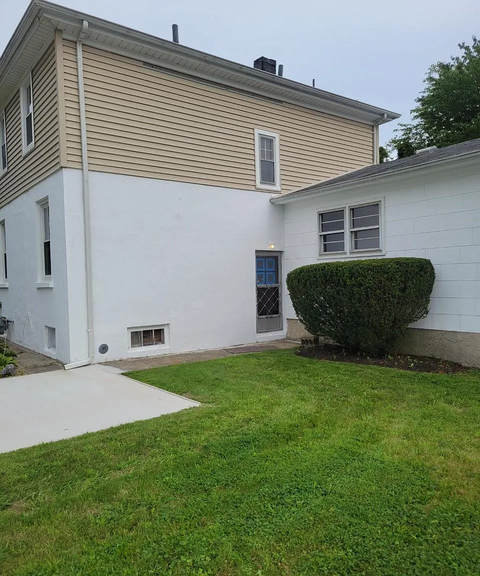 1 bed, $2,600 — Photo 2