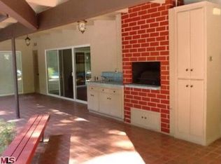 3571 Valley Meadow Rd, Sherman Oaks, CA 91403