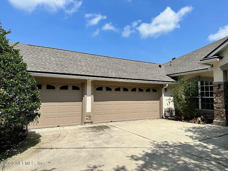 1439 Barrington Cir — Photo 30