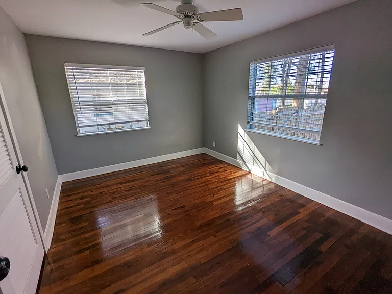 4925 2nd Avenue South - A (House) — Photo 12