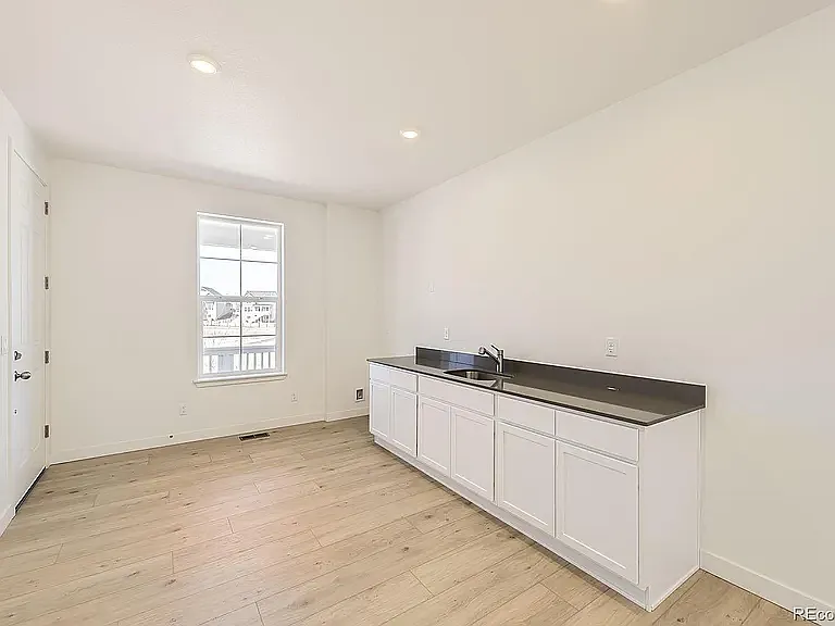 39450 Congress Ln — Photo 1