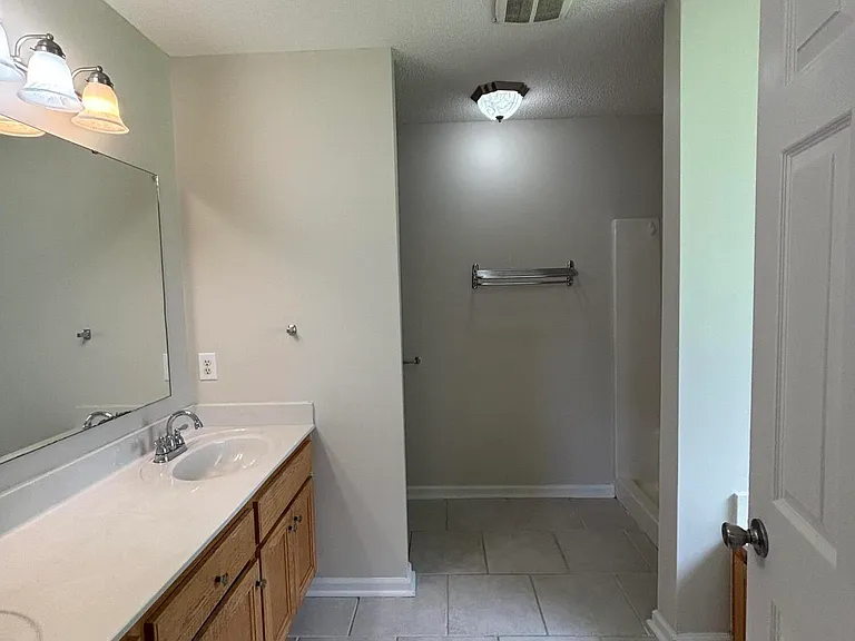 20 Walden Cir — Photo 33