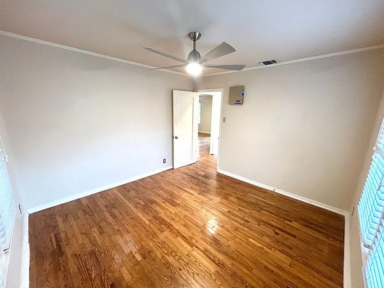 110 El Monte Blvd — Photo 13