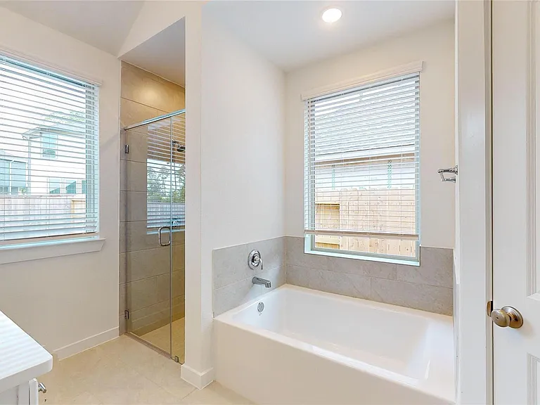 570 Sand Branch Dr — Photo 14