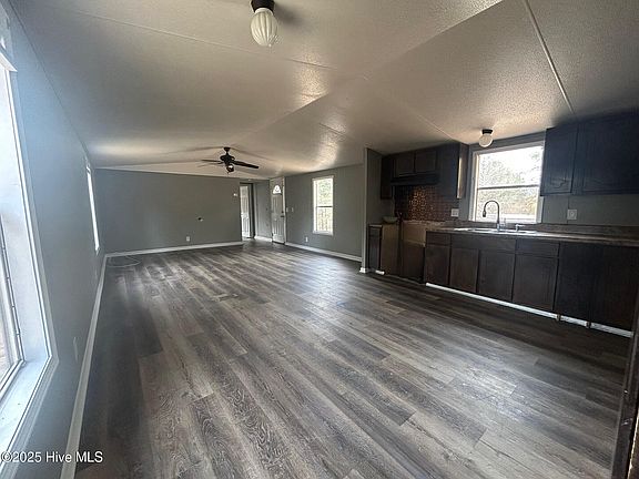 5th image of 182 Brewington Avenue