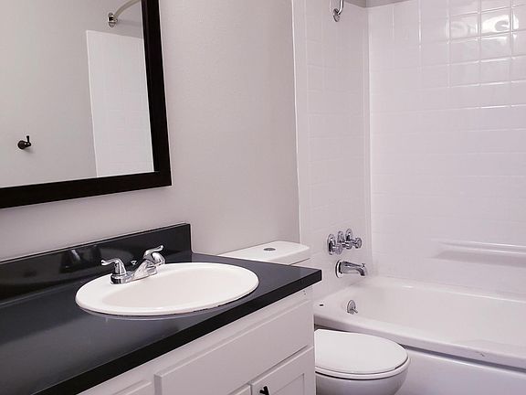 4th image of 3255 Julliard Dr #9