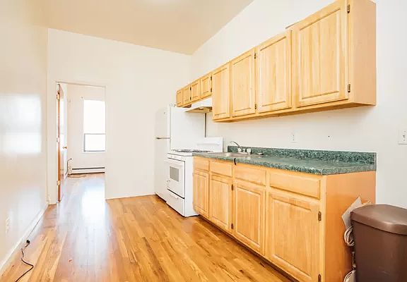 3rd image of 20 Morgan Ave #1G