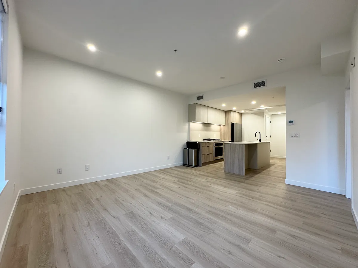 Building Photo - 623 Kemsley Ave #3XX