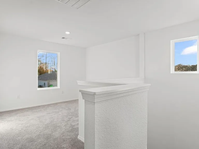 152 Meadow Dr — Photo 13