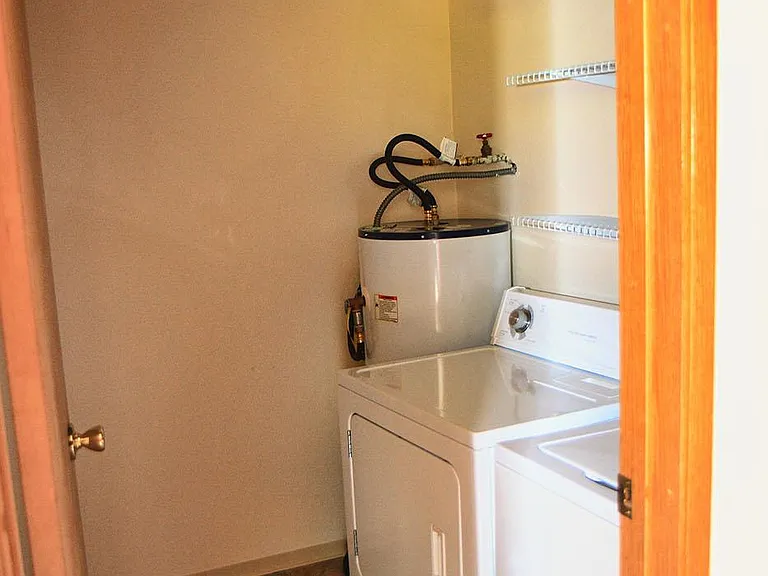 Hillside — Photo 12