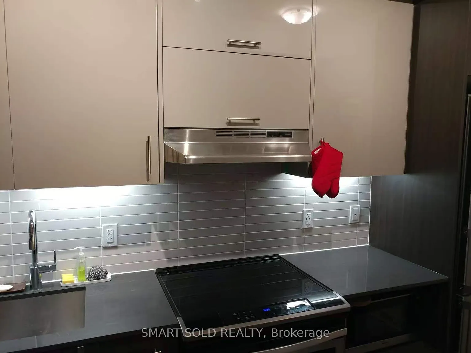 1 bed, $2,100 — Photo 4