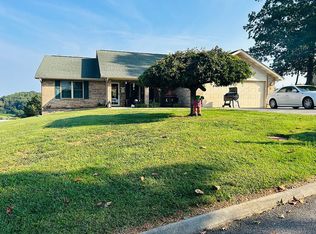 2943 Oak Top Ct, Kodak, TN 37764