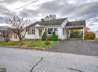 216 N Pitt St, Manheim, PA 17545