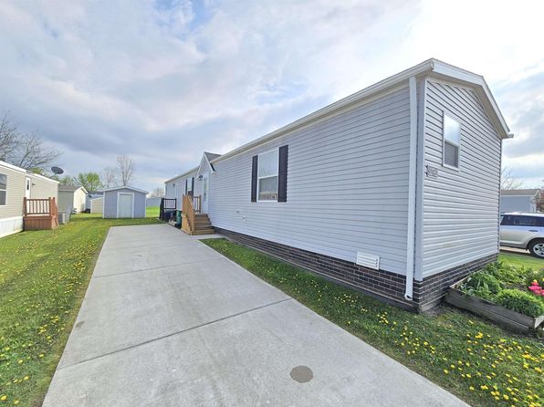 32782 N Susan Ln, New Haven, MI 48048