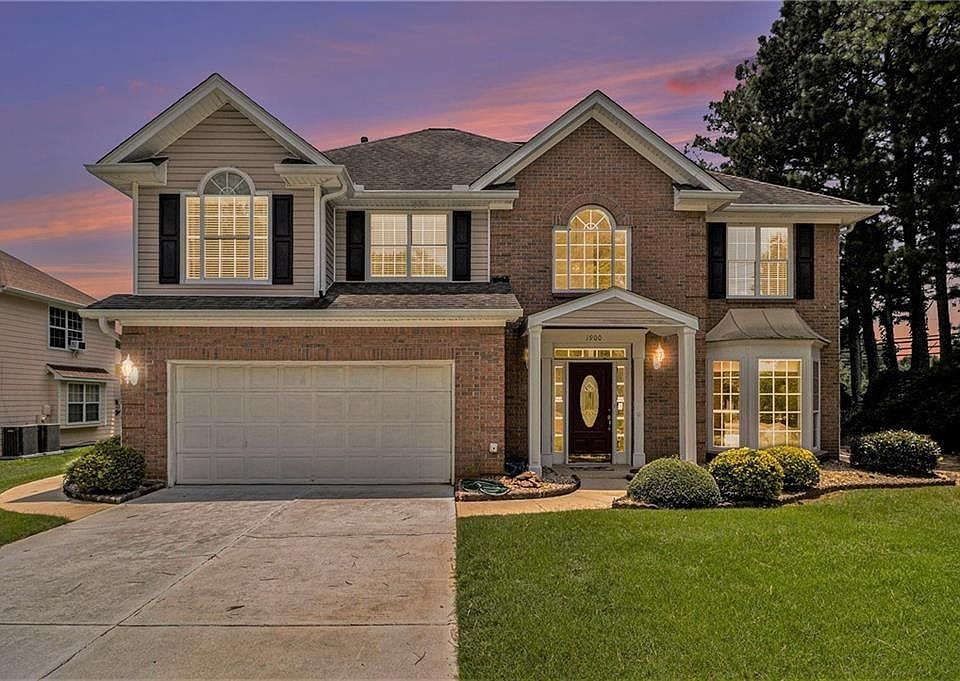 1st image of 1900 Green Oak Cir