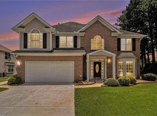 1900 Green Oak Cir, Lawrenceville, GA 30043