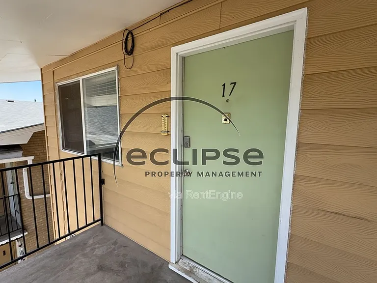 Summit View Apartments — Photo 78