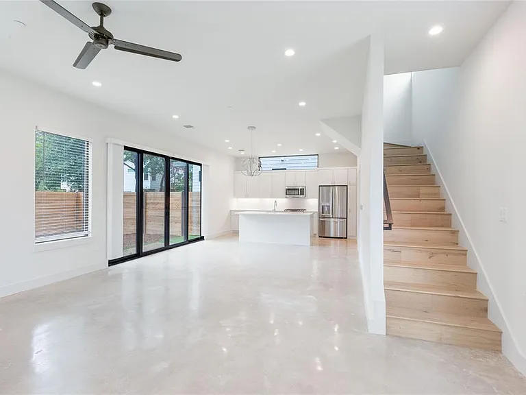 1116 Walton Ln #1 — Photo 3