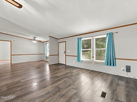 4th image of 208 Easy Street
