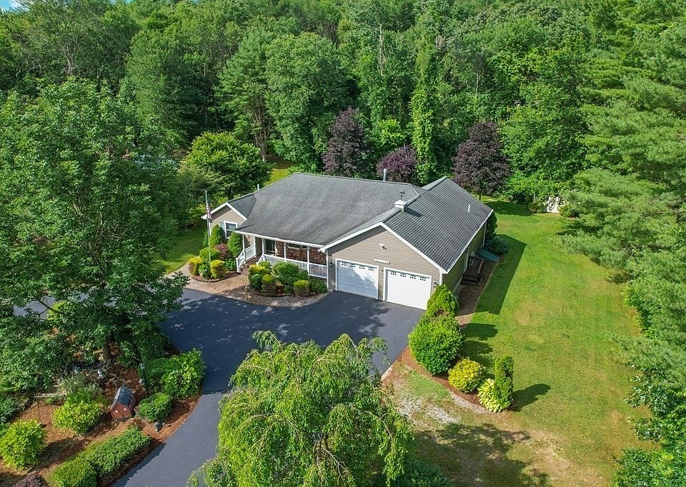 374 Thompson Rd, Webster, MA 01570 Zillow