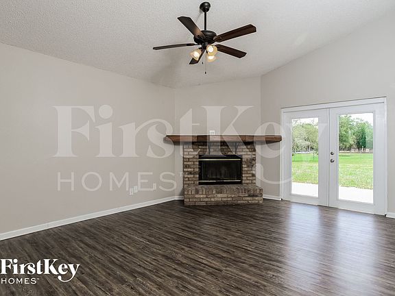 3rd image of 1556 Margarete Crescent Dr