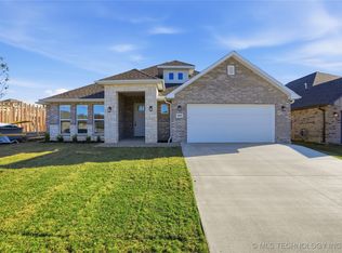2052 E 129th Pl S, Jenks, OK 74037