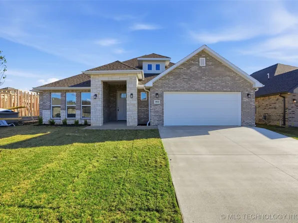 2052 E 129th Pl S, Jenks, OK 74037