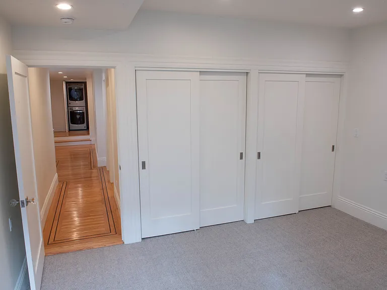 1045 Sanchez St — Photo 24