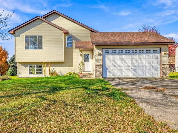 715 Jewell St, Mora, MN 55051