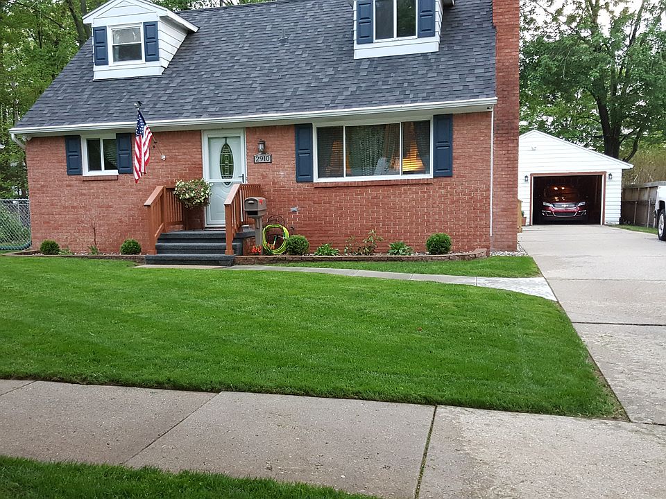 1st image of 2910 S Deerfield Ave