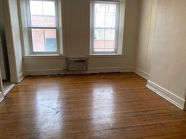 1st image of 2211 Saint James St #3R