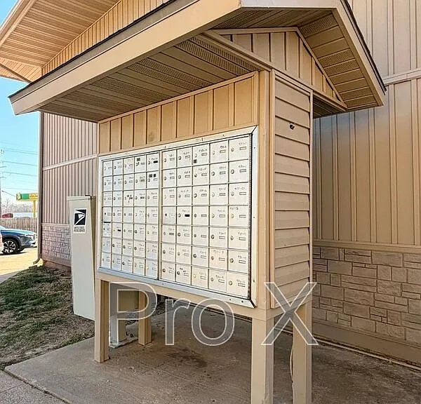 930 N Goetz Blvd #2 — Photo 10