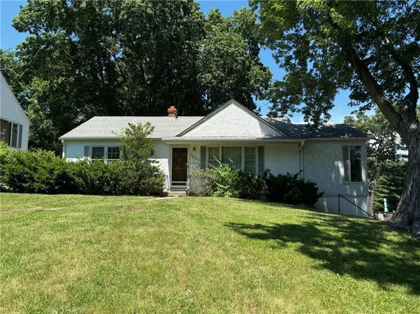 3021 Oakland Ave, Saint Joseph, MO 64506