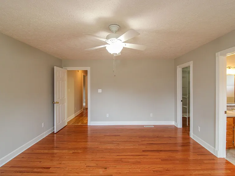 17524 Martin Dr — Photo 19