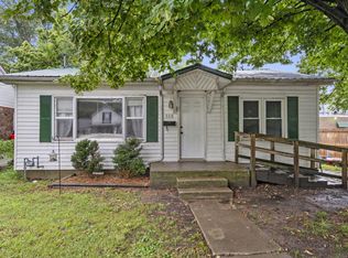 513 Maple St, Greenfield, MO 65661