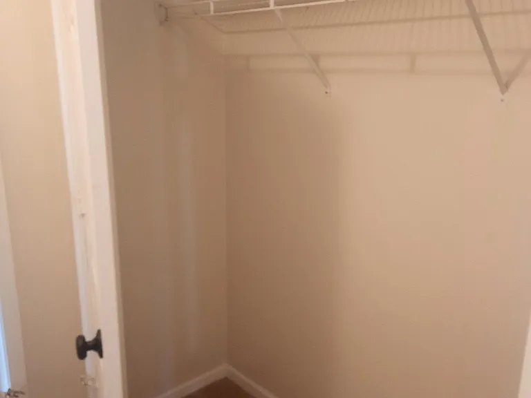 708 W Adams St — Photo 16