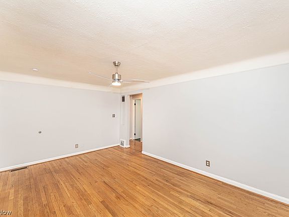 3rd image of 1309 Genesee Ave