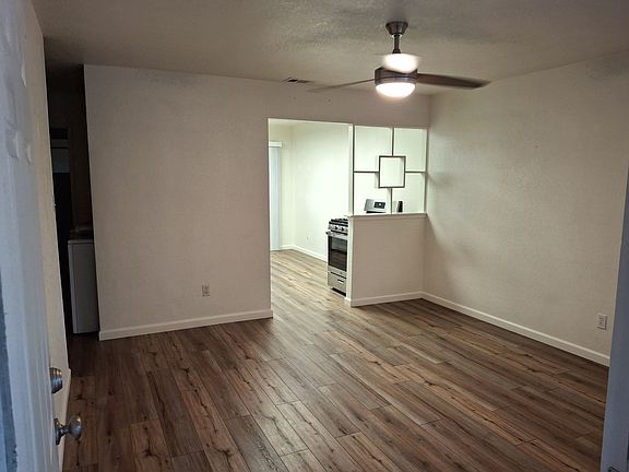 3rd image of 1041 Duchow Way APT B