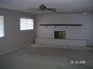 2nd image of 220 N Guthrie St